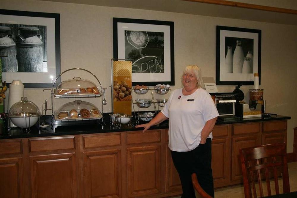 Hampton Inn Ashtabula Austinburg Restaurant photo